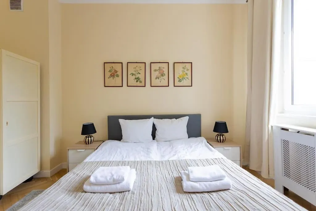 Close-Central Warsaw Apartment - Great Location - Big And Bright Apartment&Nowy Swiat ポーランド